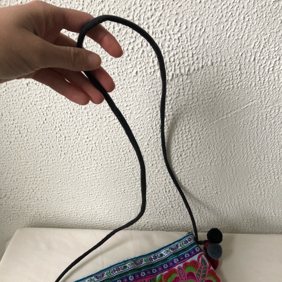 100% Cotton Floral Embroidered Pompom Crossbody - Picture 4 of 8